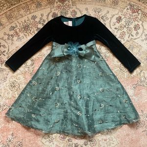 Girls Iris & Ivy formal dress